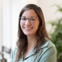 Pasfoto Fiona van Koot